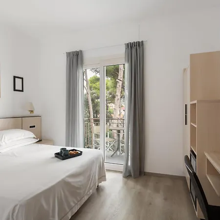 Hotell Arc En Ciel 4*