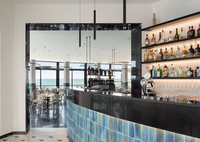 Arc En Ciel Hotel 4*