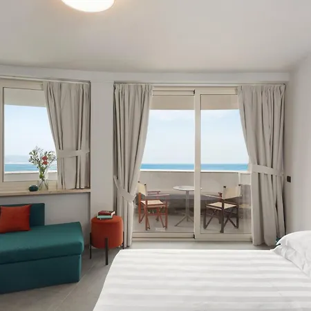 Arc En Ciel Hotel