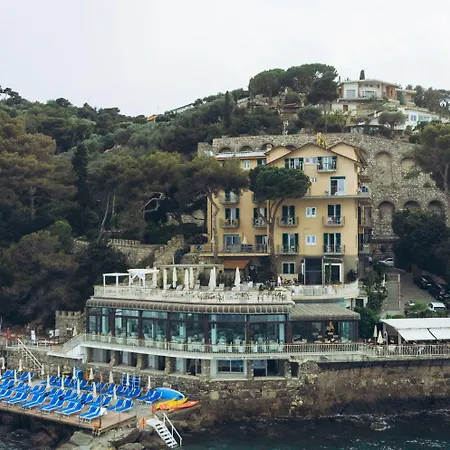 Arc En Ciel Hotel