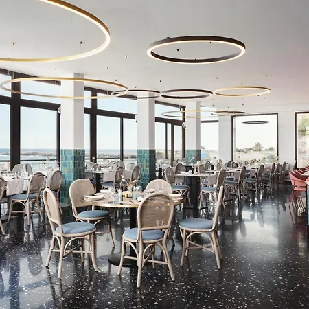 Arc En Ciel Hotel