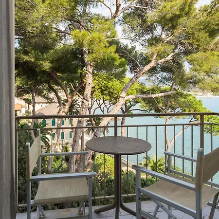Arc En Ciel Hotel