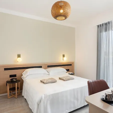 Arc En Ciel Hotel 4*