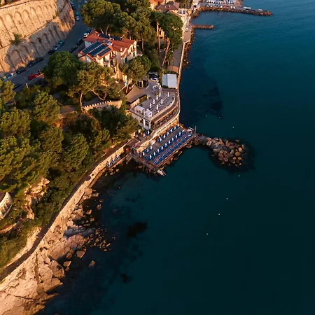 Szálloda Arc En Ciel 4*