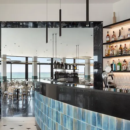 Arc En Ciel Hotel 4*