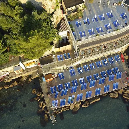 Hotel Arc En Ciel 4*